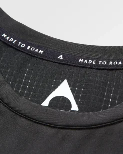 Aurora Active Long Sleeve T-Shirt - Black