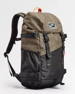Boondocker Recycled 26L Backpack - Black/Khaki Green