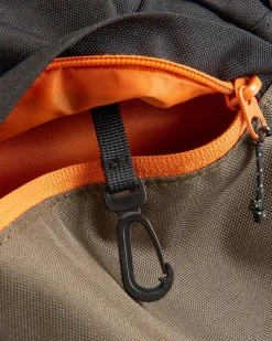 Boondocker Recycled Sling 8L - True Black/ Khaki Green