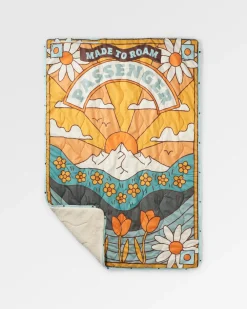 Cabin Recycled Sherpa Blanket - Seasonal Graphic/ Birch