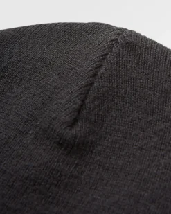 Core Recycled Low-Top Beanie - Black