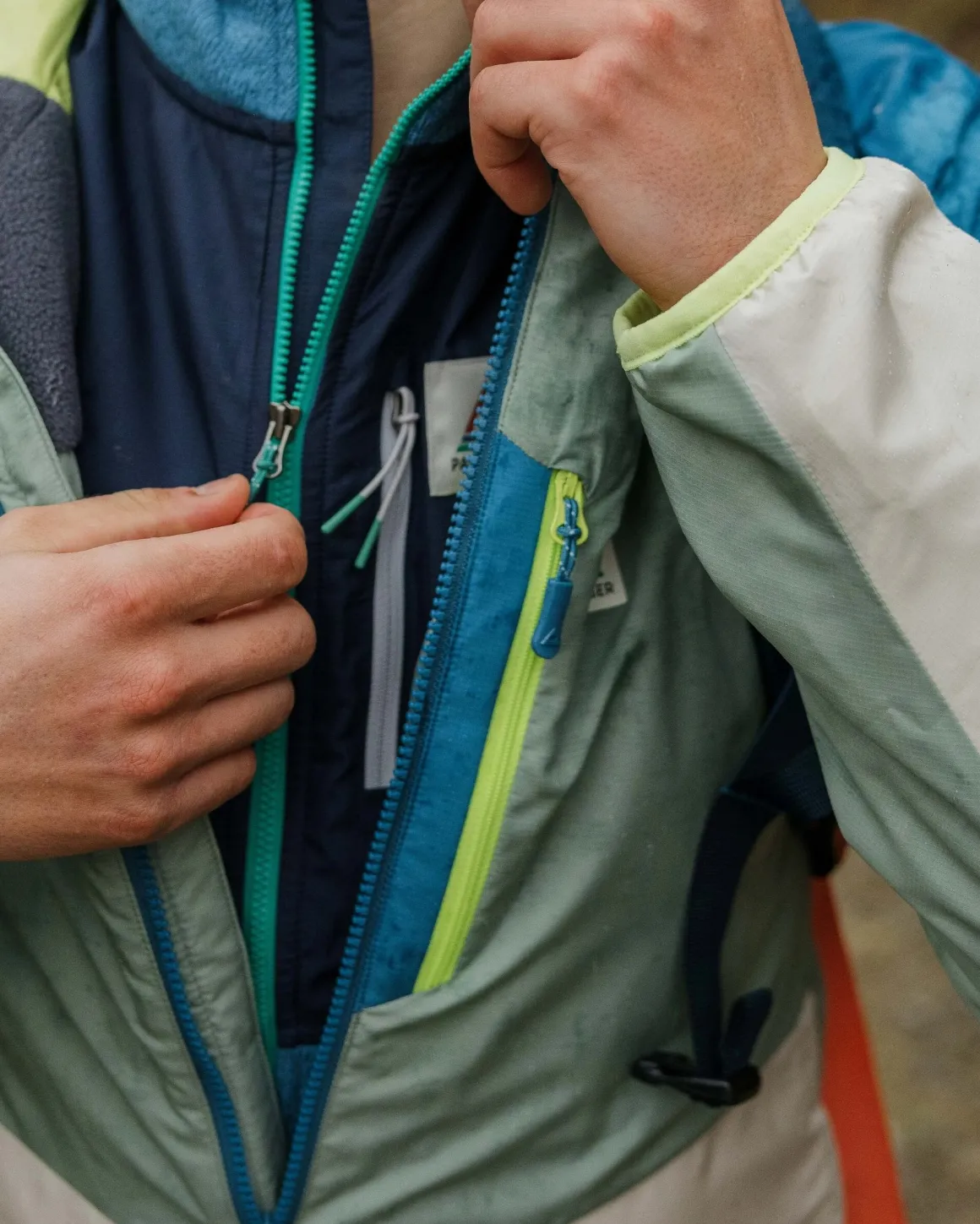 Daybreak Lightweight Men's Recycled Thermore Insulated Jacket - Pistachio/Blue Steel