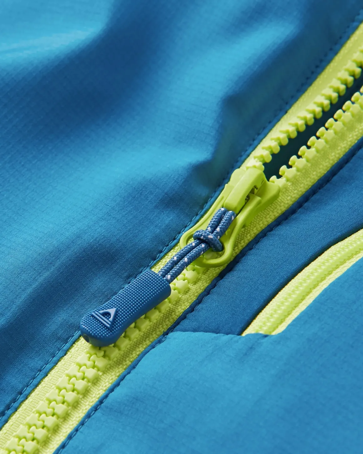 Daybreak Lightweight Men's Recycled Thermore Insulated Jacket - Tidal Blue/Blue Steel/Birch