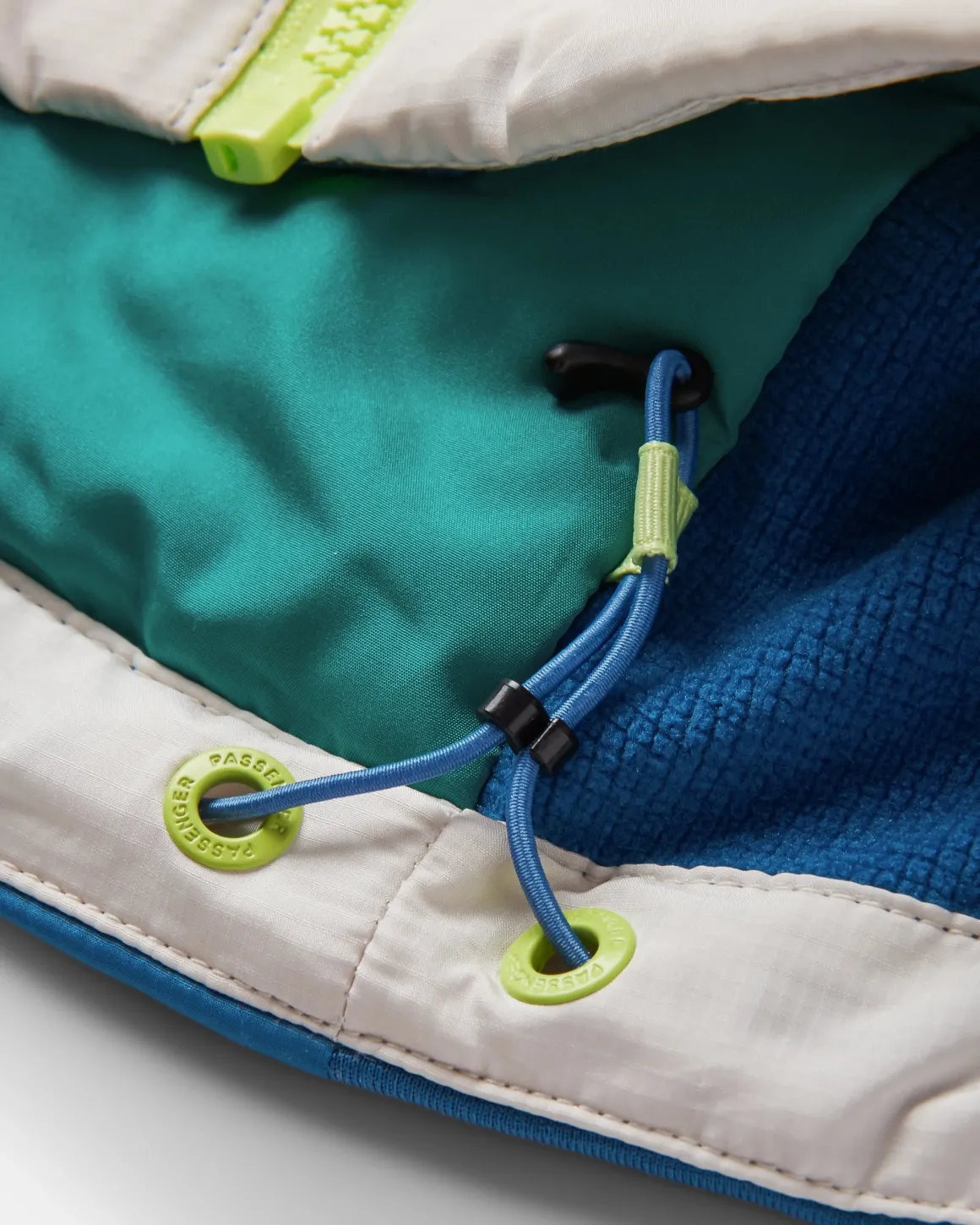 Daybreak Lightweight Men's Recycled Thermore Insulated Jacket - Tidal Blue/Blue Steel/Birch