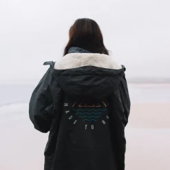 Escapism Recycled Sherpa Lined Changing Robe - Black