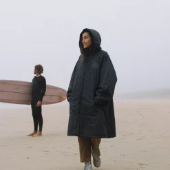 Escapism Recycled Towel Lined Changing Robe - Black