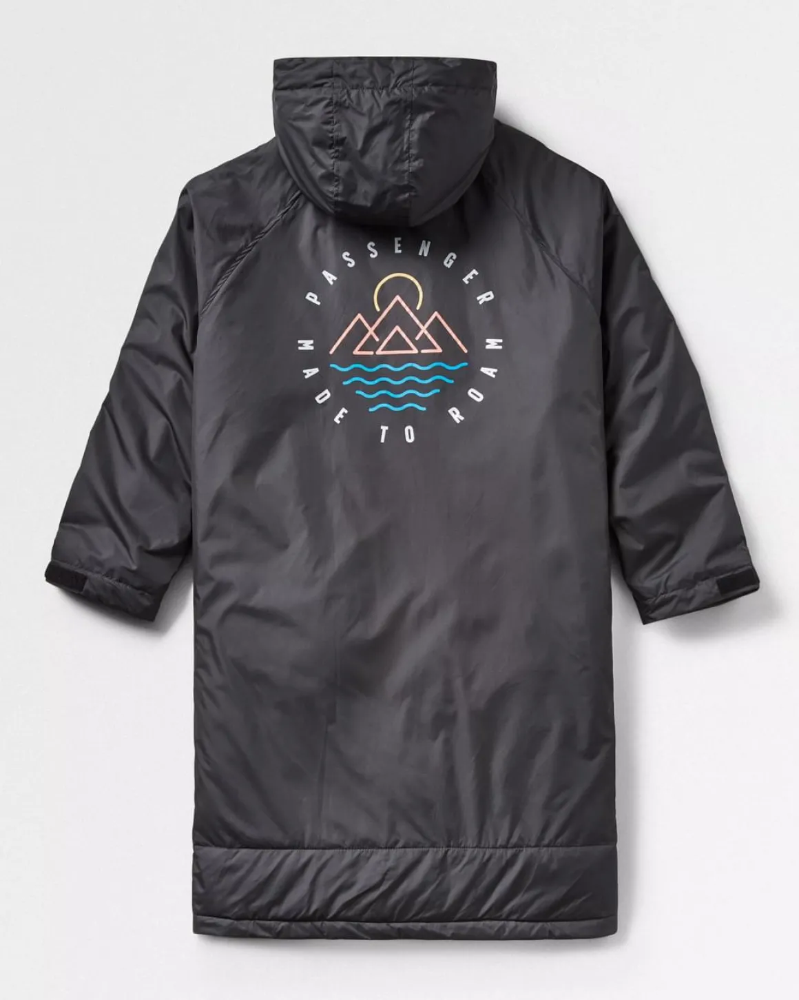 Escapism Recycled Towel Lined Changing Robe - Black