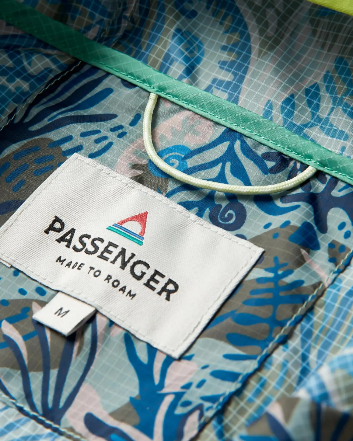 Gusto Recycled Windshell Pullover - Abstract Seaweed Pistachio