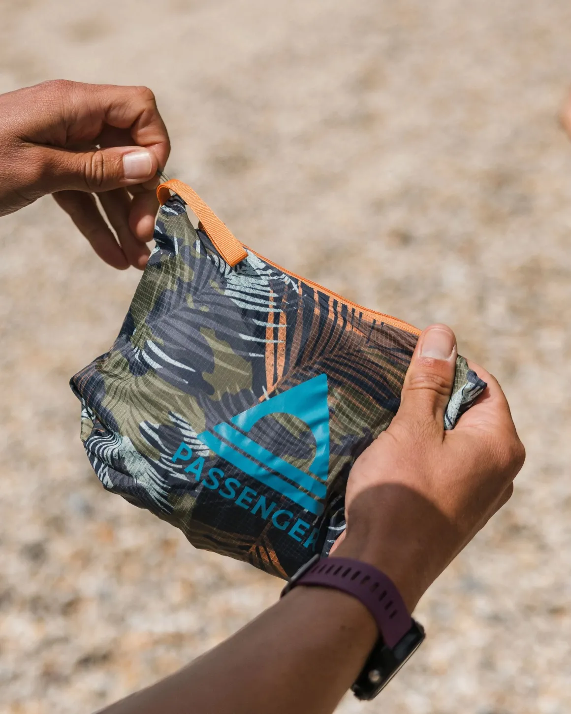 Gusto Recycled Windshell Pullover - Palm Camo Apricot