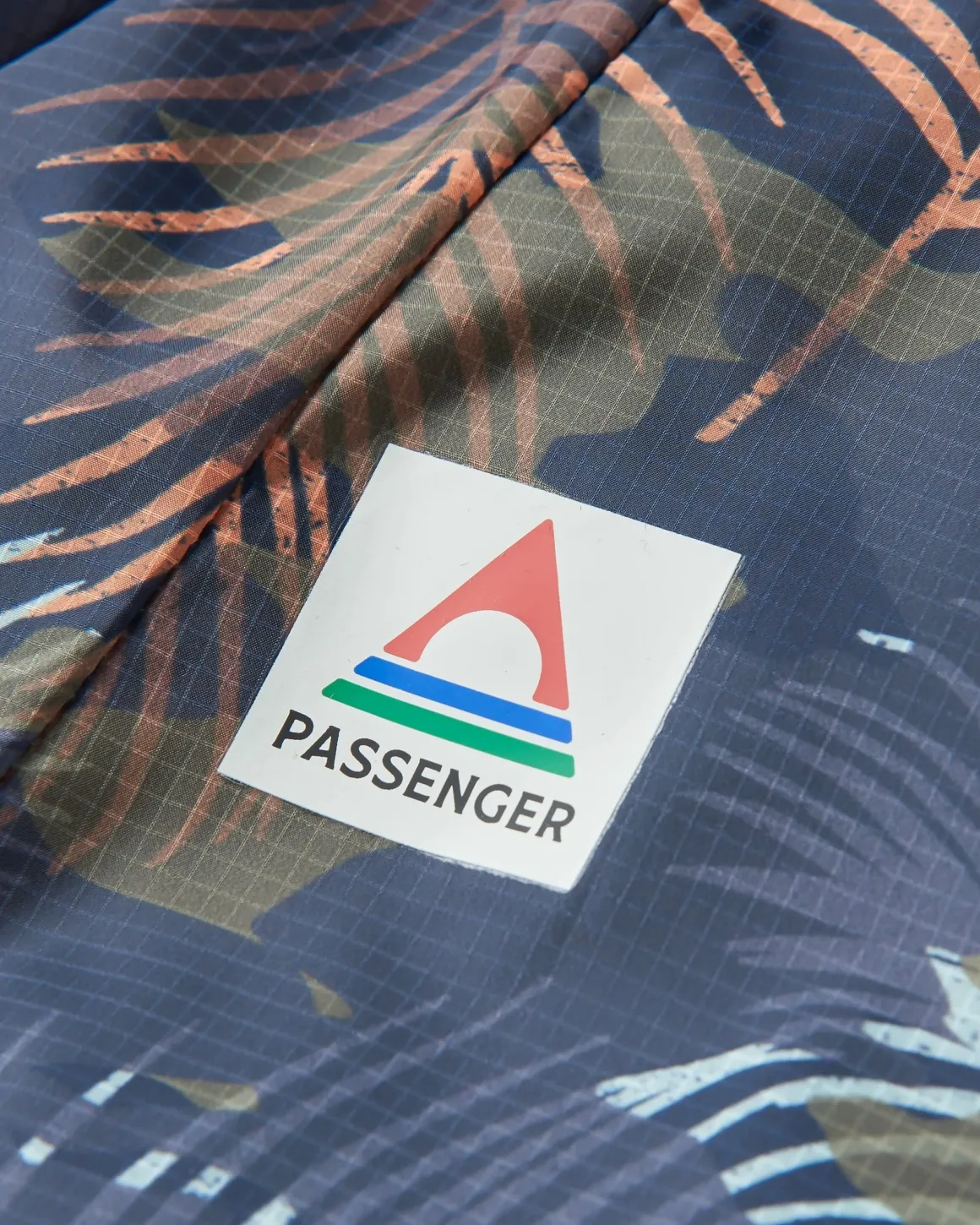 Gusto Recycled Windshell Pullover - Palm Camo Apricot