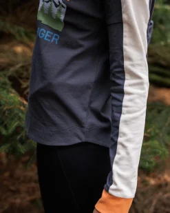 Hilltop Organic Cotton Long Sleeve T-Shirt - Charcoal