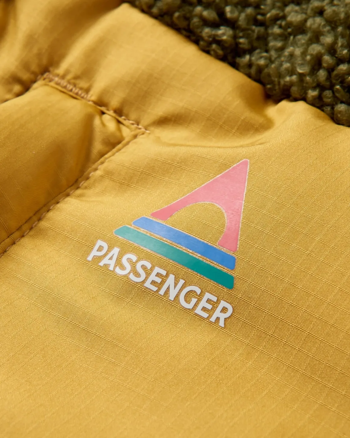 Journey Recycled Insulated Jacket - Black/Khaki Green