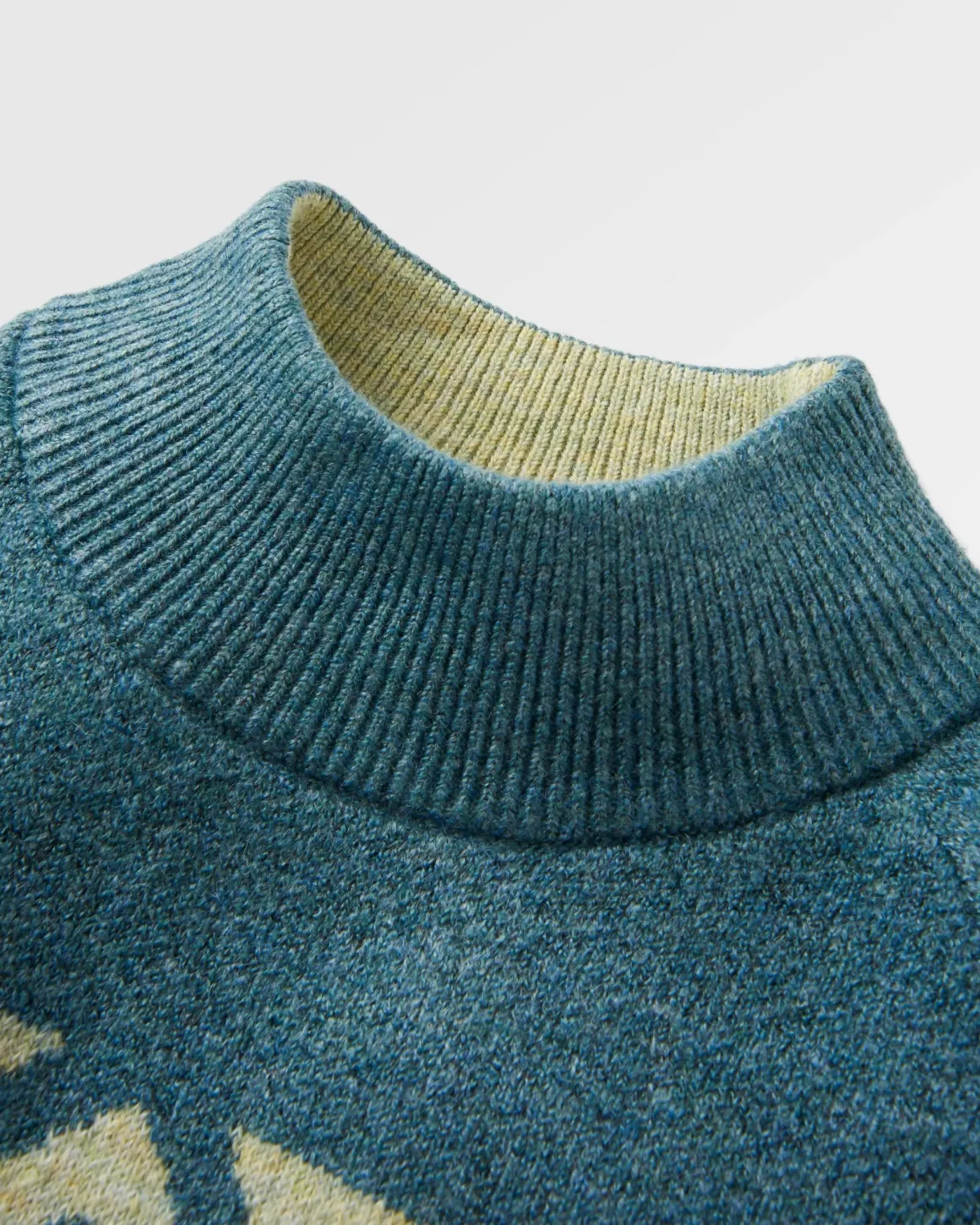 Nettle Recycled Knitted Sweater - Arctic