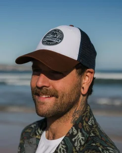 Odyssey Mesh Snapback Hat - Rich Navy/Rubber