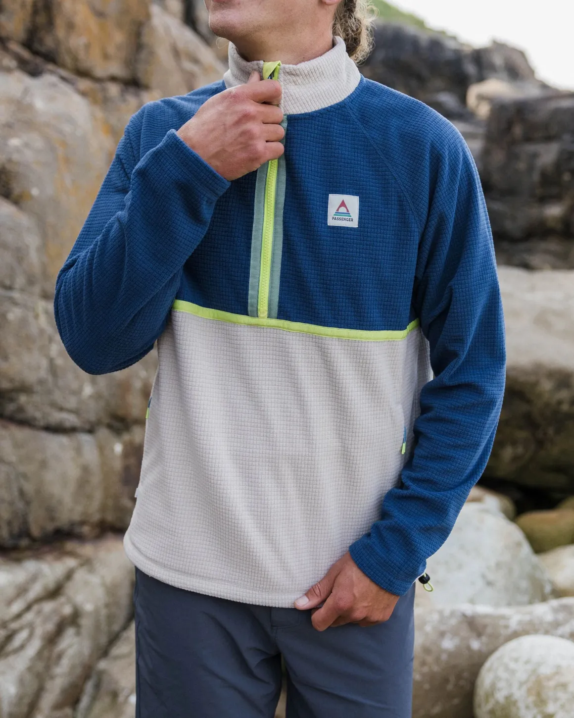 Overlook Recycled Grid Polar Fleece - Dark Denim/Pebble Grey