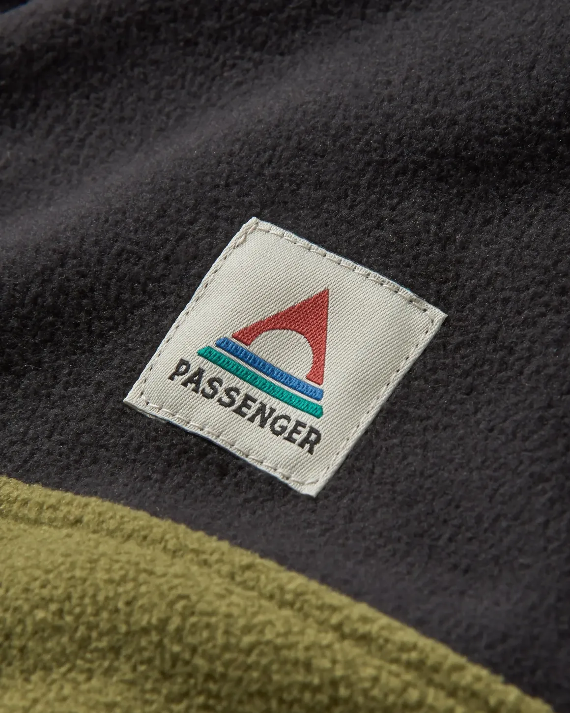 Set Off Recycled Polar Hooded Fleece - Black/Khaki Green