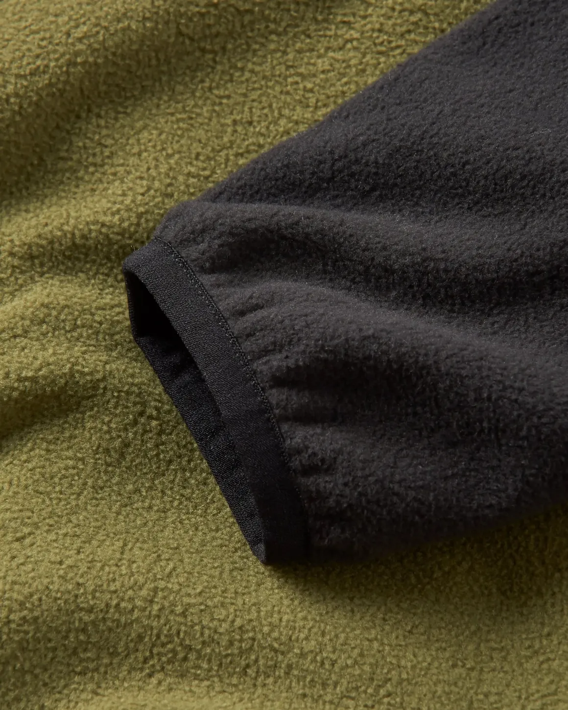 Set Off Recycled Polar Hooded Fleece - Black/Khaki Green