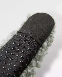 Snowfall 2.0 Recycled Sherpa Gloves - Pistachio