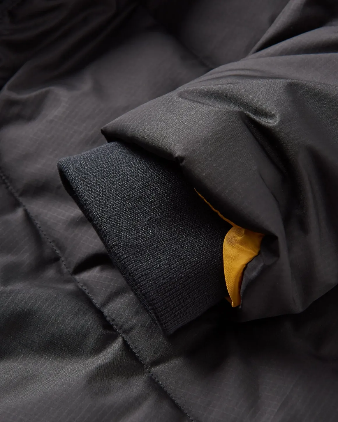 Tasman Recycled 2.0 Long Insulated Jacket - Black