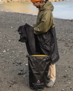 Tide 30L Recycled Dry Bag - Black