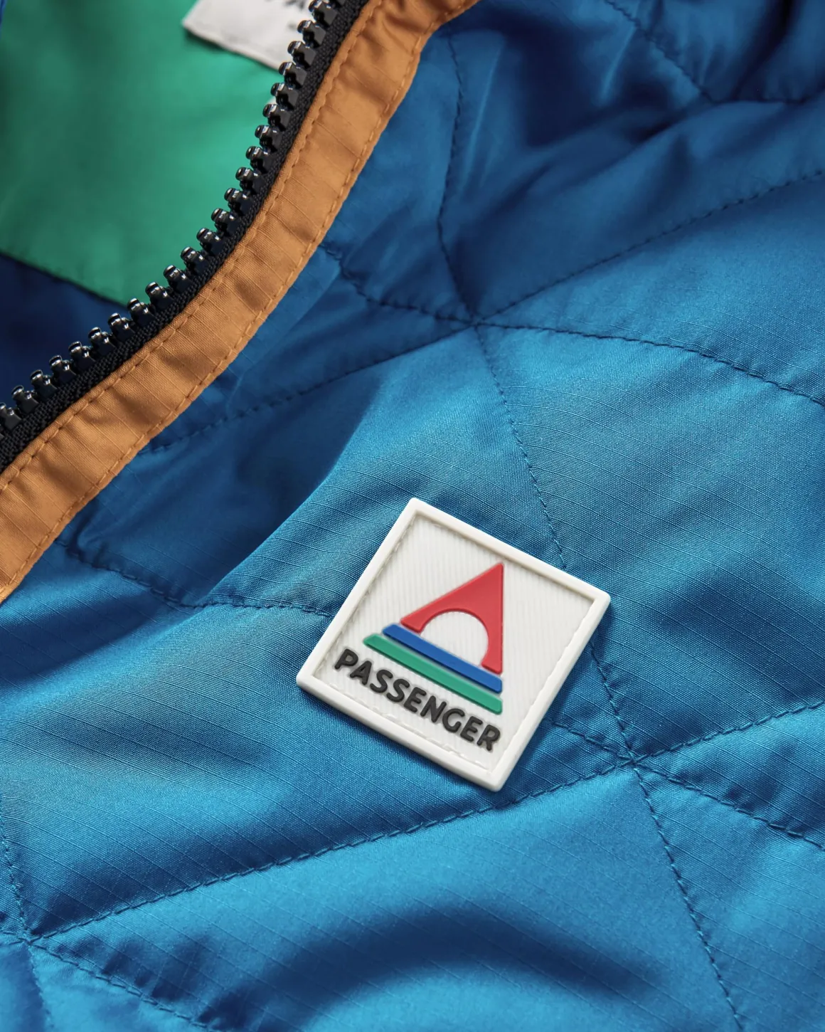 Trace Recycled Thermore Insulated Jacket - Corsair Blue/ Jungle Green