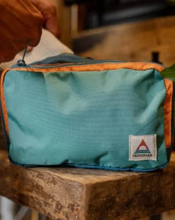 Travel Recycled Wash Kit - Multi Color