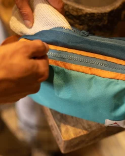 Travel Recycled Wash Kit - Multi Color