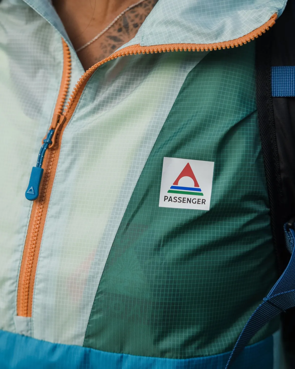 Viento Recycled Windshell Anorak - Surf Spray/Deep Sea