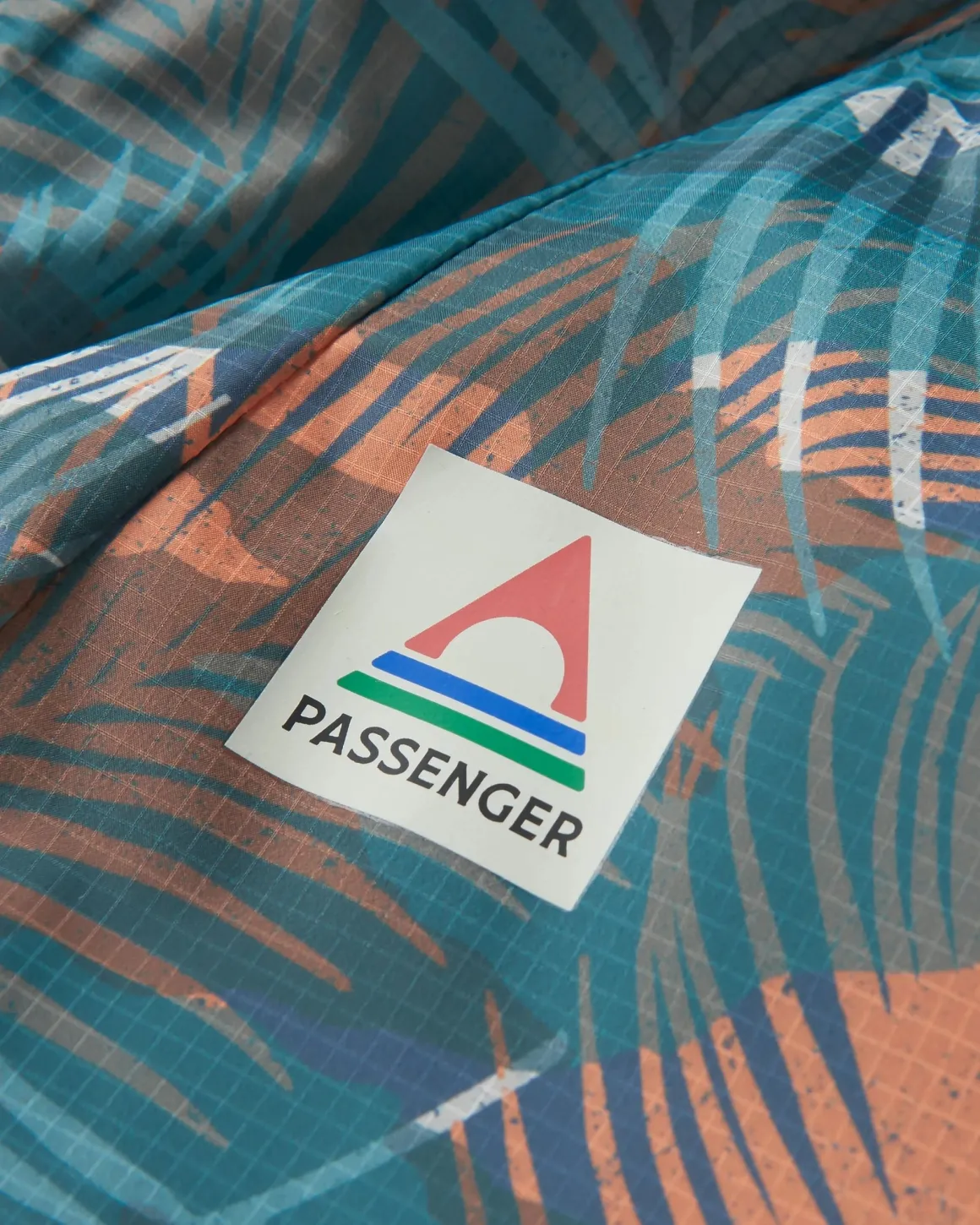 Viento Recycled Windshell Anorak - Palm Camo Deep Sea