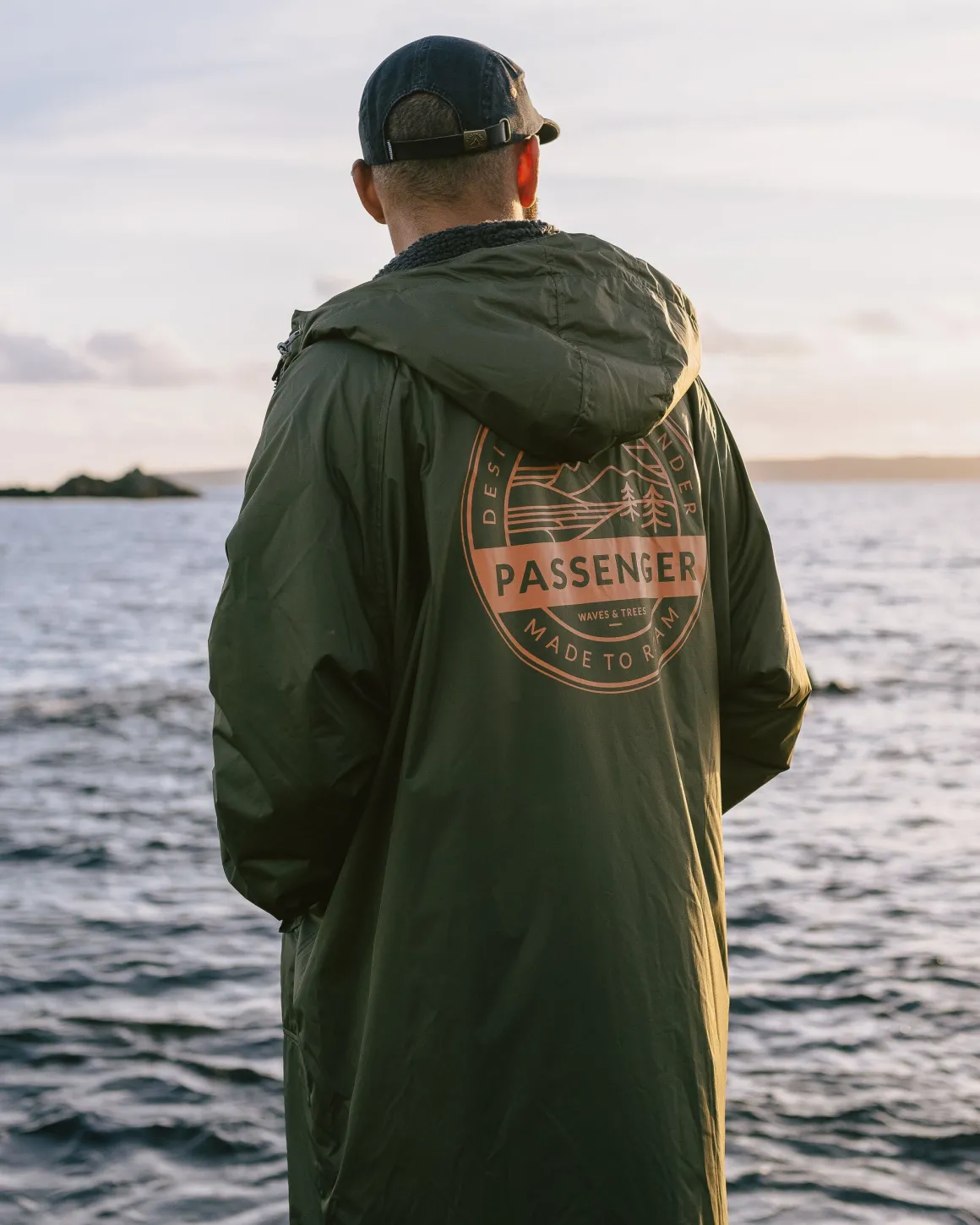 Waves Recycled Sherpa Lined Changing Robe - Khaki Green