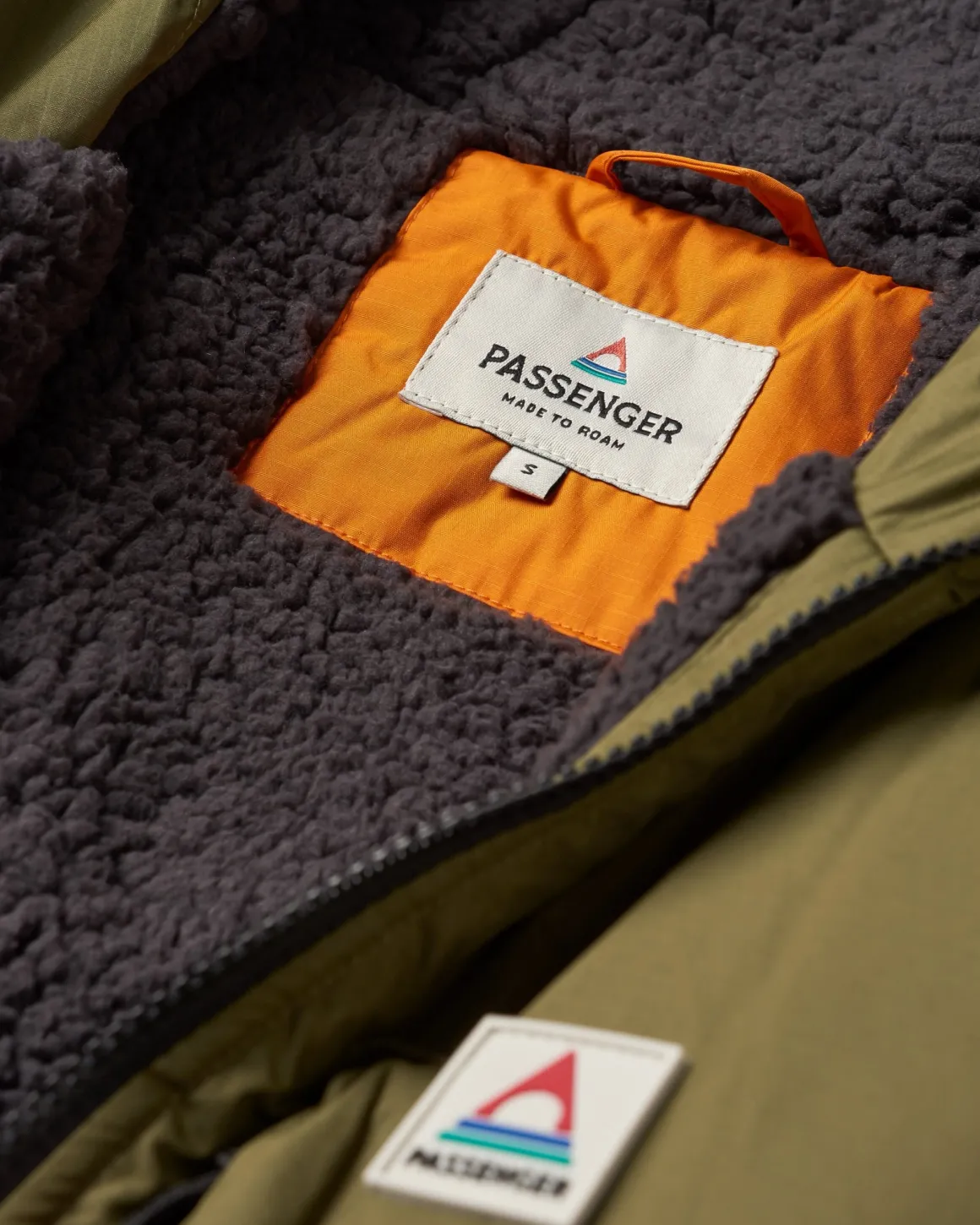 Waves Recycled Sherpa Lined Changing Robe - Khaki Green