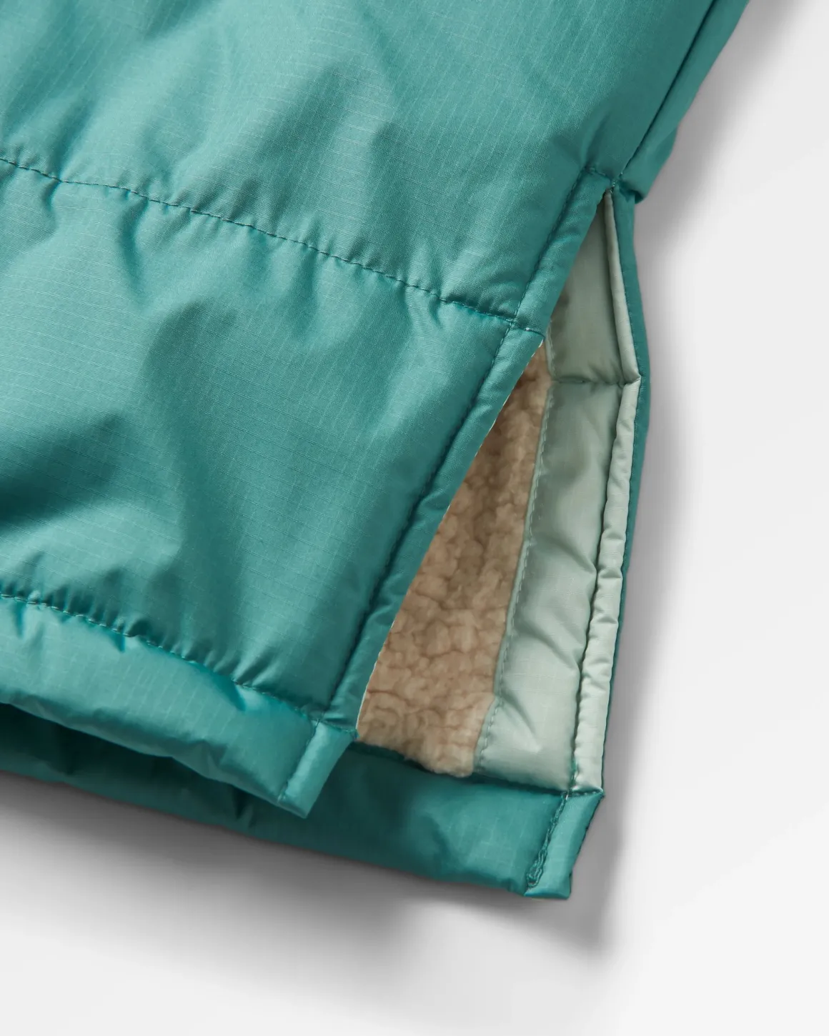 Waves Recycled Sherpa Lined Changing Robe - Surf Spray/Deep Sea