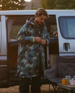 Waves Recycled Sherpa Lined Changing Robe - Alpine Camo Rain Forest