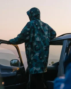 Waves Recycled Sherpa Lined Changing Robe - Alpine Camo Rain Forest