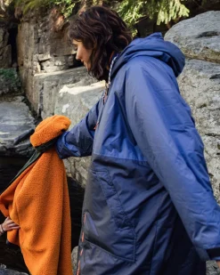 Waves Recycled Sherpa Lined Changing Robe - Dark Denim/ Deep Navy