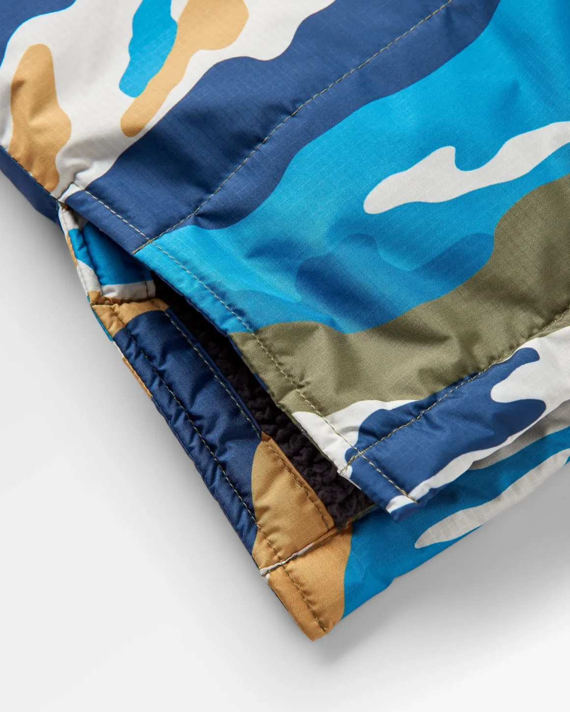 Waves Recycled Sherpa Lined Changing Robe - Mount Scenic Khaki Green