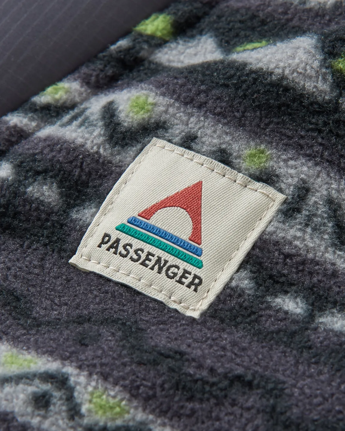 Woodland Hooded 1/2 Zip Recycled Polar Fleece - Mountain Geo Charcoal